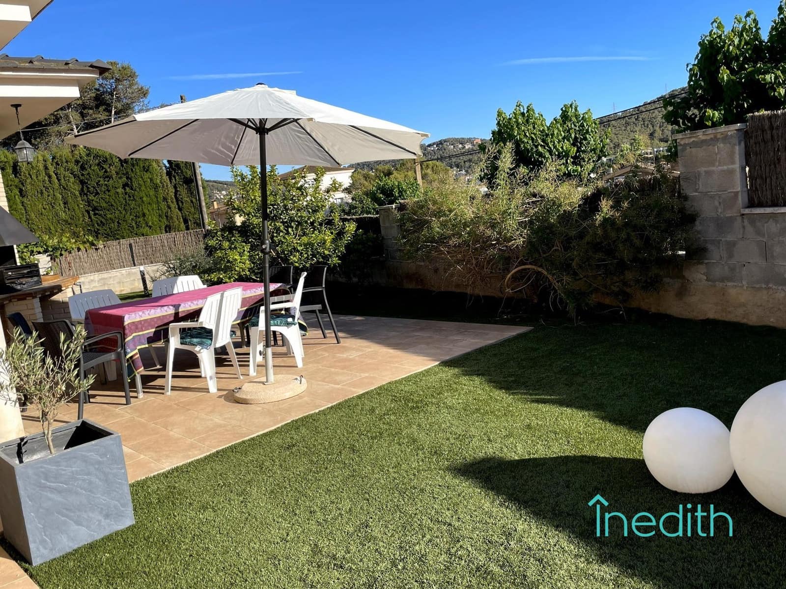 4 Zimmer Villa zu verkaufen in Canyelles mit Pool Garage - 670.000 € (Ref: 9513523)