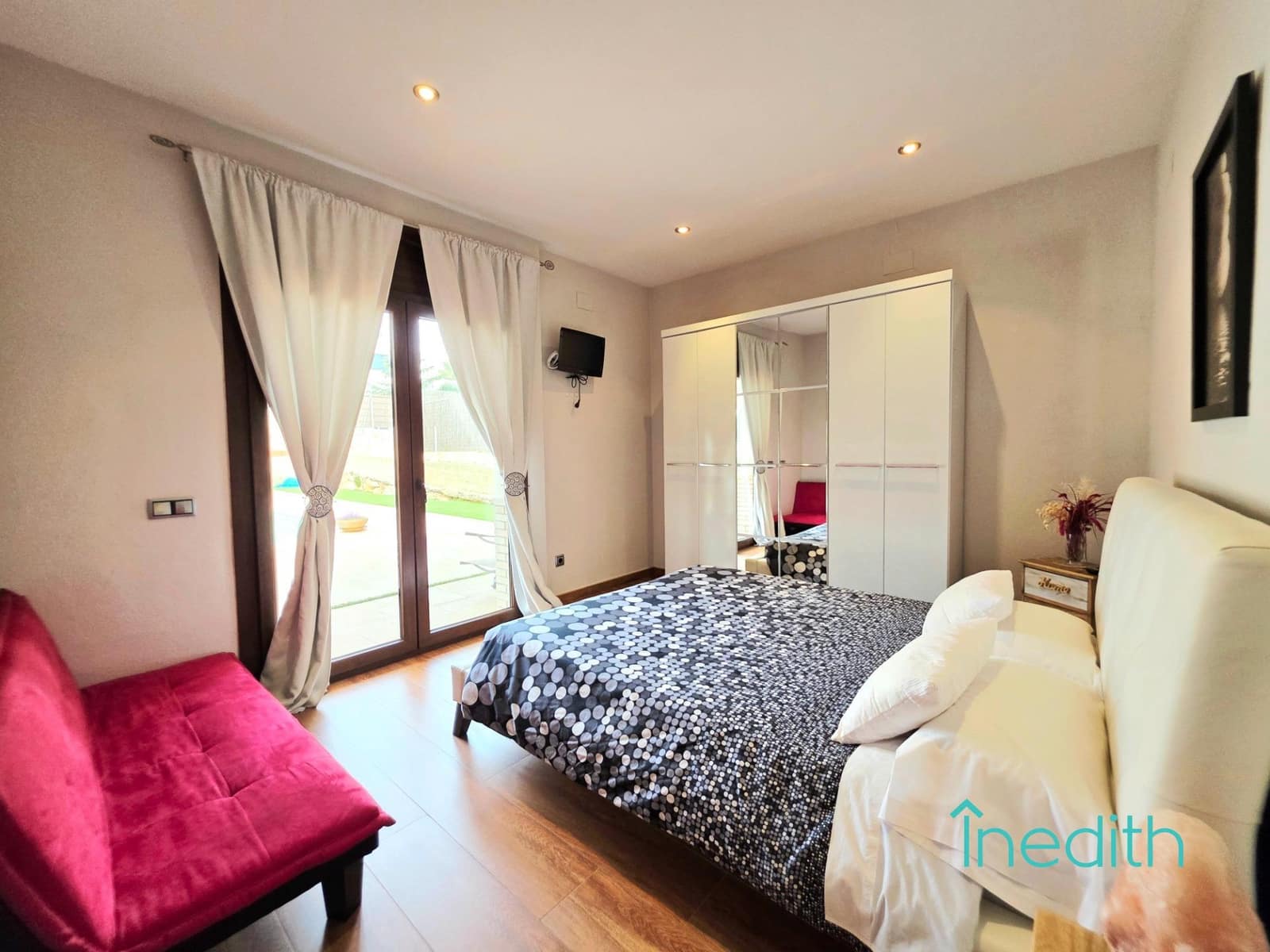 4 Zimmer Villa zu verkaufen in Canyelles mit Pool Garage - 670.000 € (Ref: 9513523)