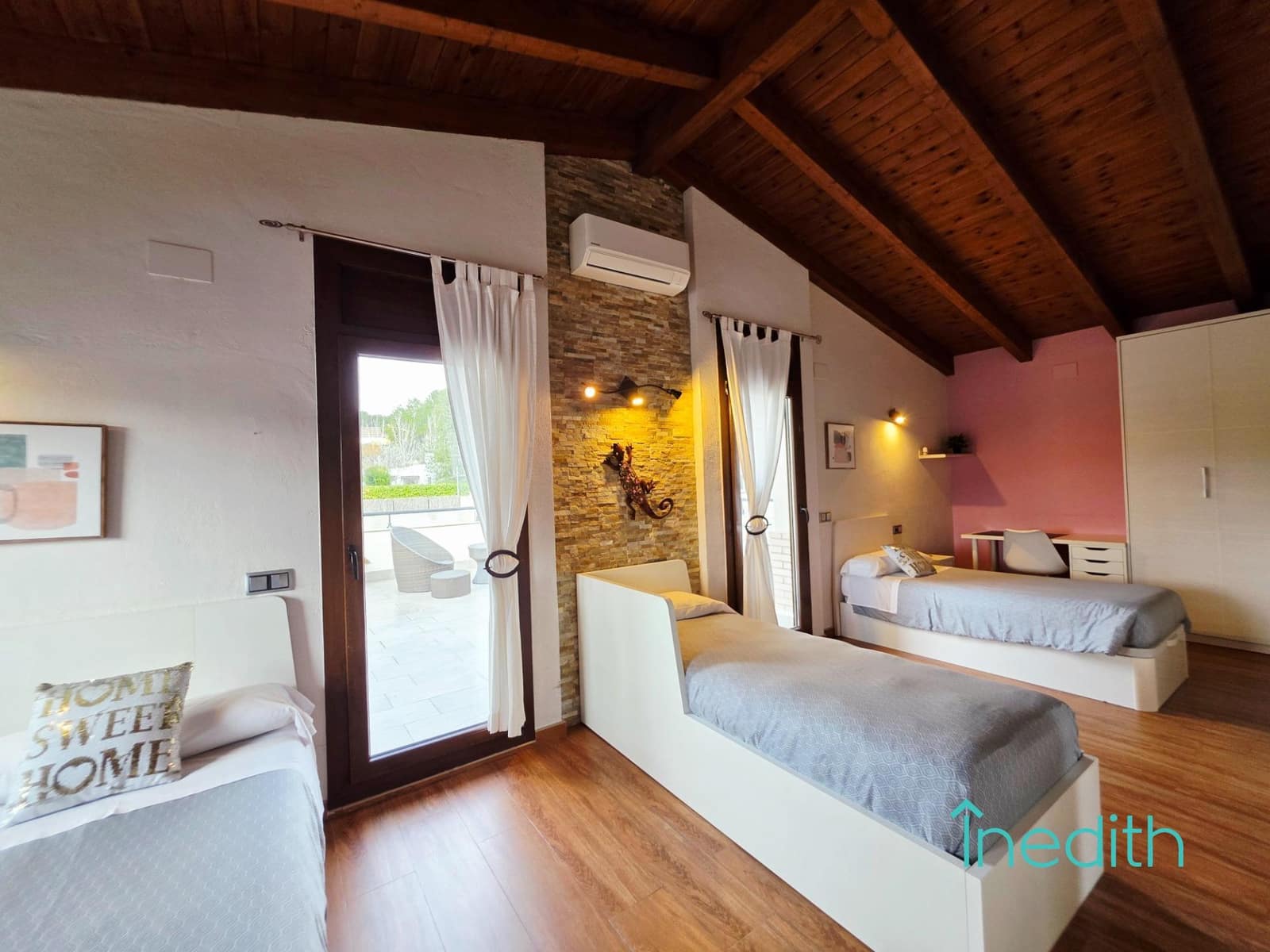 4 Zimmer Villa zu verkaufen in Canyelles mit Pool Garage - 670.000 € (Ref: 9513523)