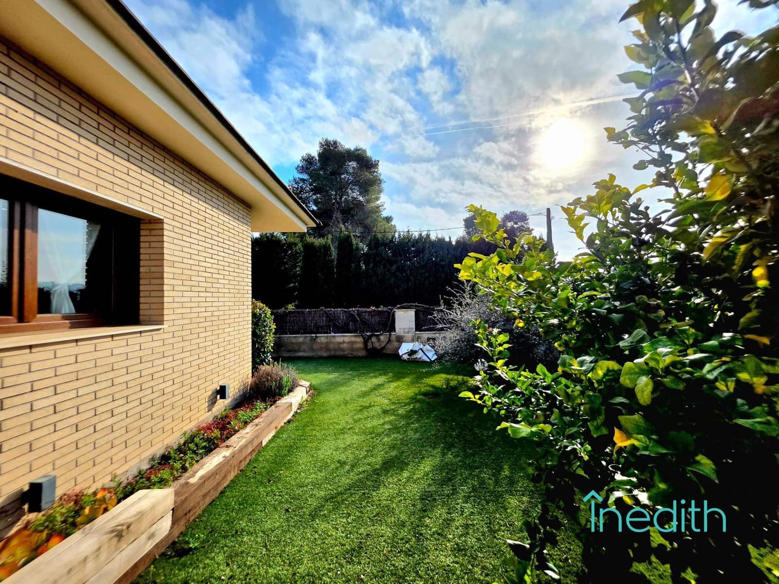 4 Zimmer Villa zu verkaufen in Canyelles mit Pool Garage - 670.000 € (Ref: 9513523)