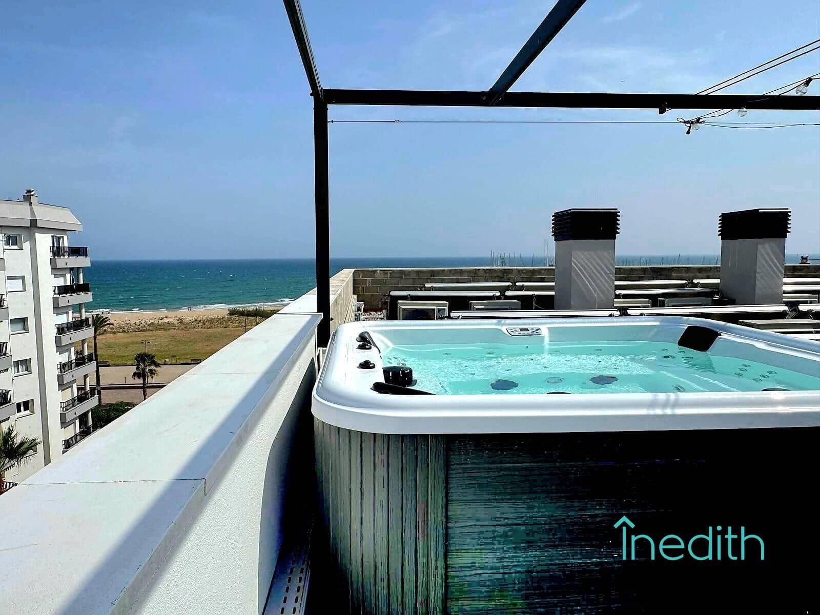 3 bedroom Flat for sale in Segur de Calafell with pool garage - € 440,000 (Ref: 9571346)