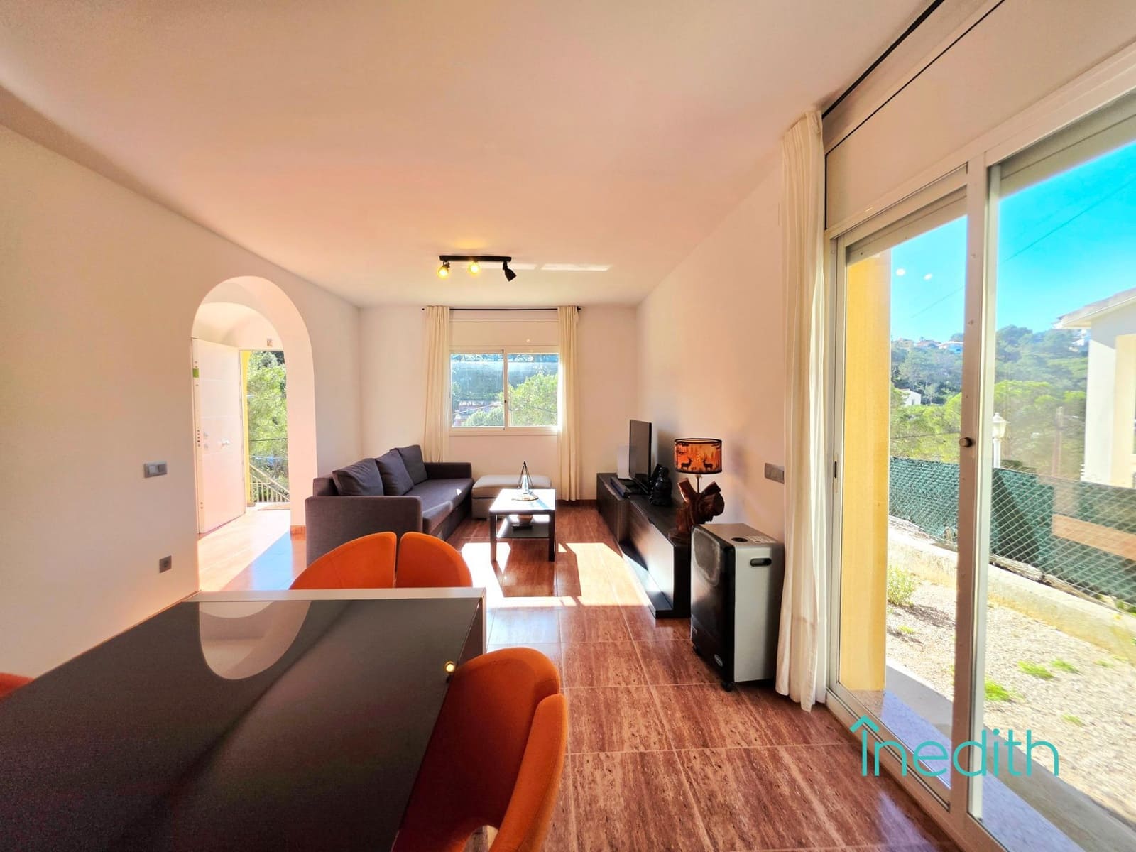 4 sypialnia Willa na sprzedaż w Canyelles z basenem garażem - 370 000 € (Ref: 9571347)