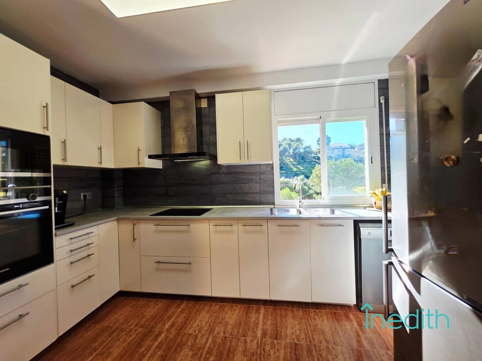 4 sypialnia Willa na sprzedaż w Canyelles z basenem garażem - 370 000 € (Ref: 9571347)