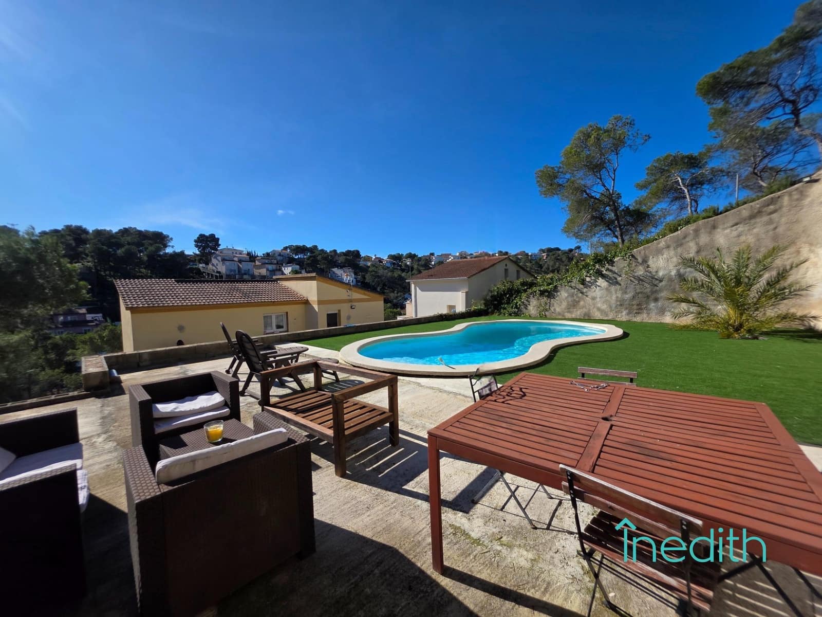 4 sypialnia Willa na sprzedaż w Canyelles z basenem garażem - 370 000 € (Ref: 9571347)