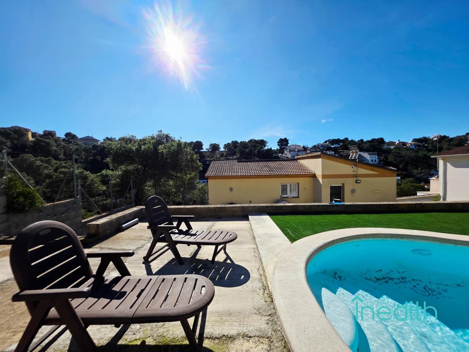 4 sypialnia Willa na sprzedaż w Canyelles z basenem garażem - 370 000 € (Ref: 9571347)