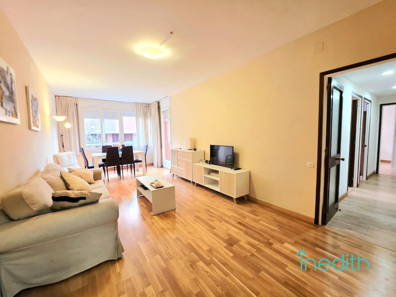 Piso de 4 habitaciones en Barcelona ciudad en venta con garaje - 565.000 € (Ref: 9591472)