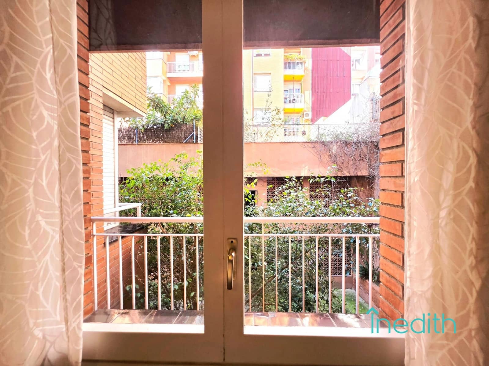 Piso de 4 habitaciones en Barcelona ciudad en venta con garaje - 565.000 € (Ref: 9591472)