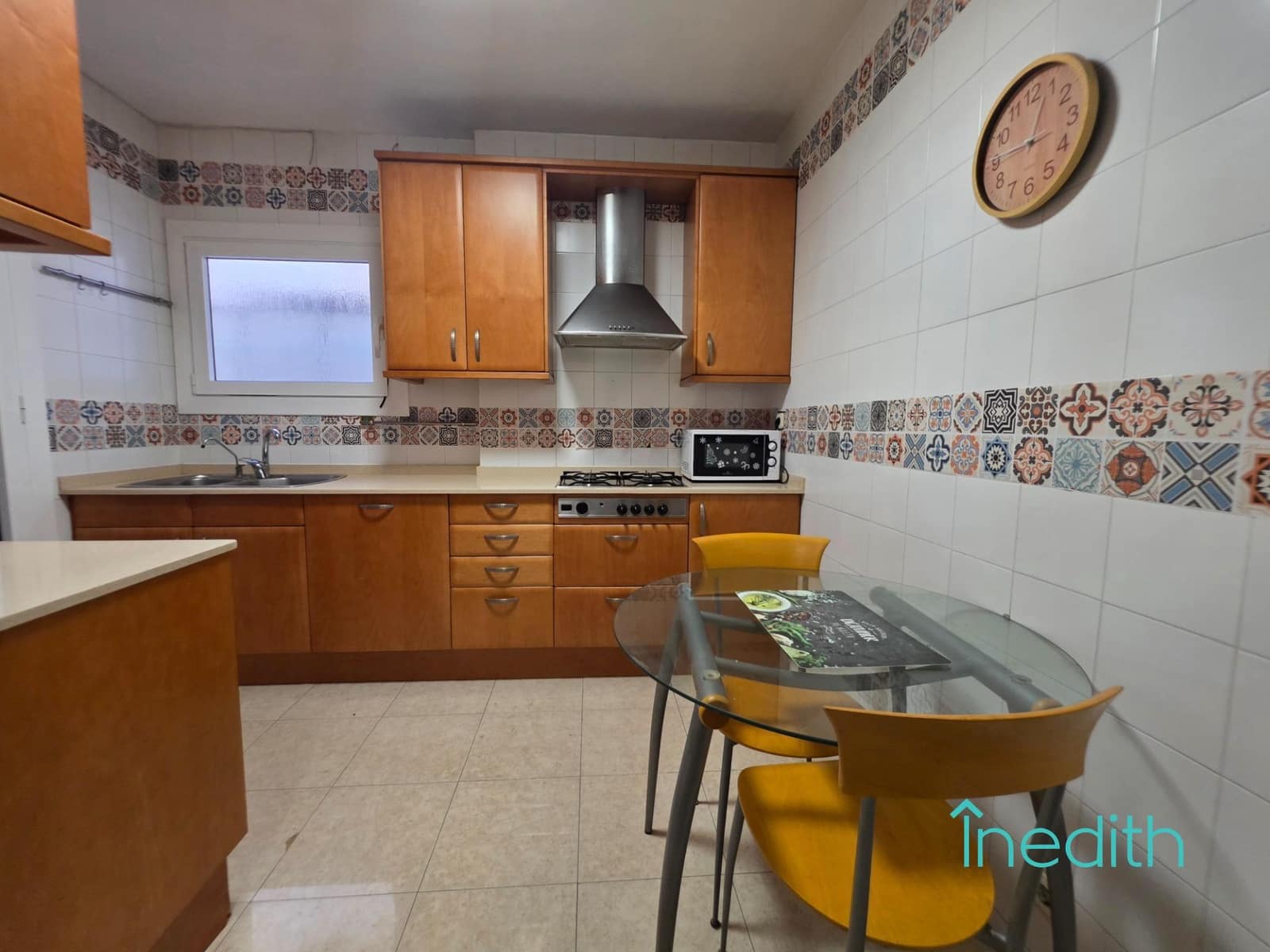 4 bedroom Flat for sale in Barcelona city with garage - € 549,000 (Ref: 9591472)