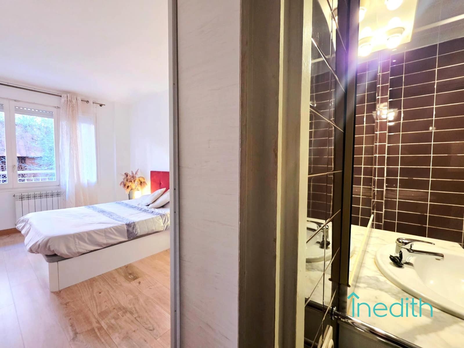 4 bedroom Flat for sale in Barcelona city with garage - € 549,000 (Ref: 9591472)