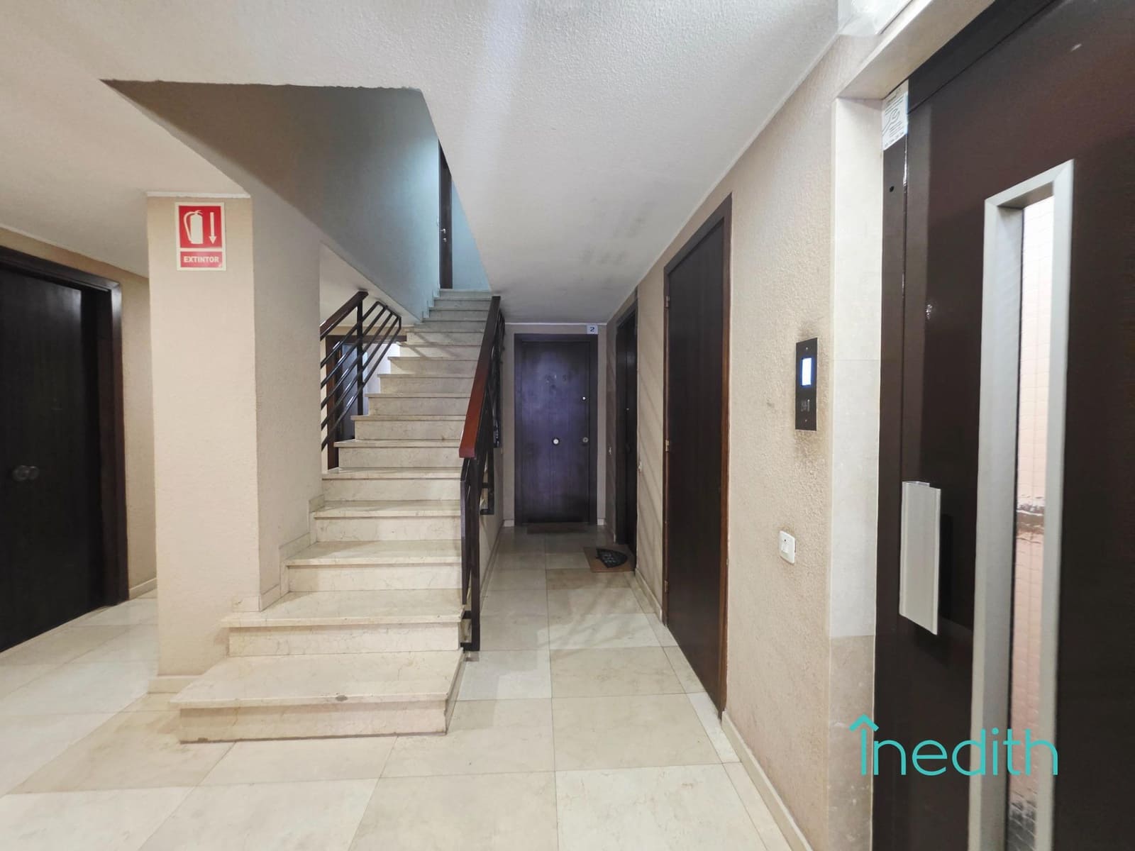 4 bedroom Flat for sale in Barcelona city with garage - € 549,000 (Ref: 9591472)
