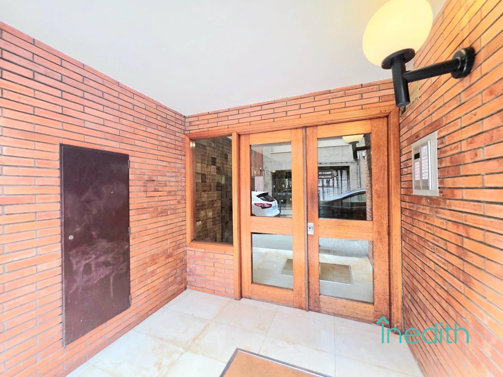4 bedroom Flat for sale in Barcelona city with garage - € 549,000 (Ref: 9591472)
