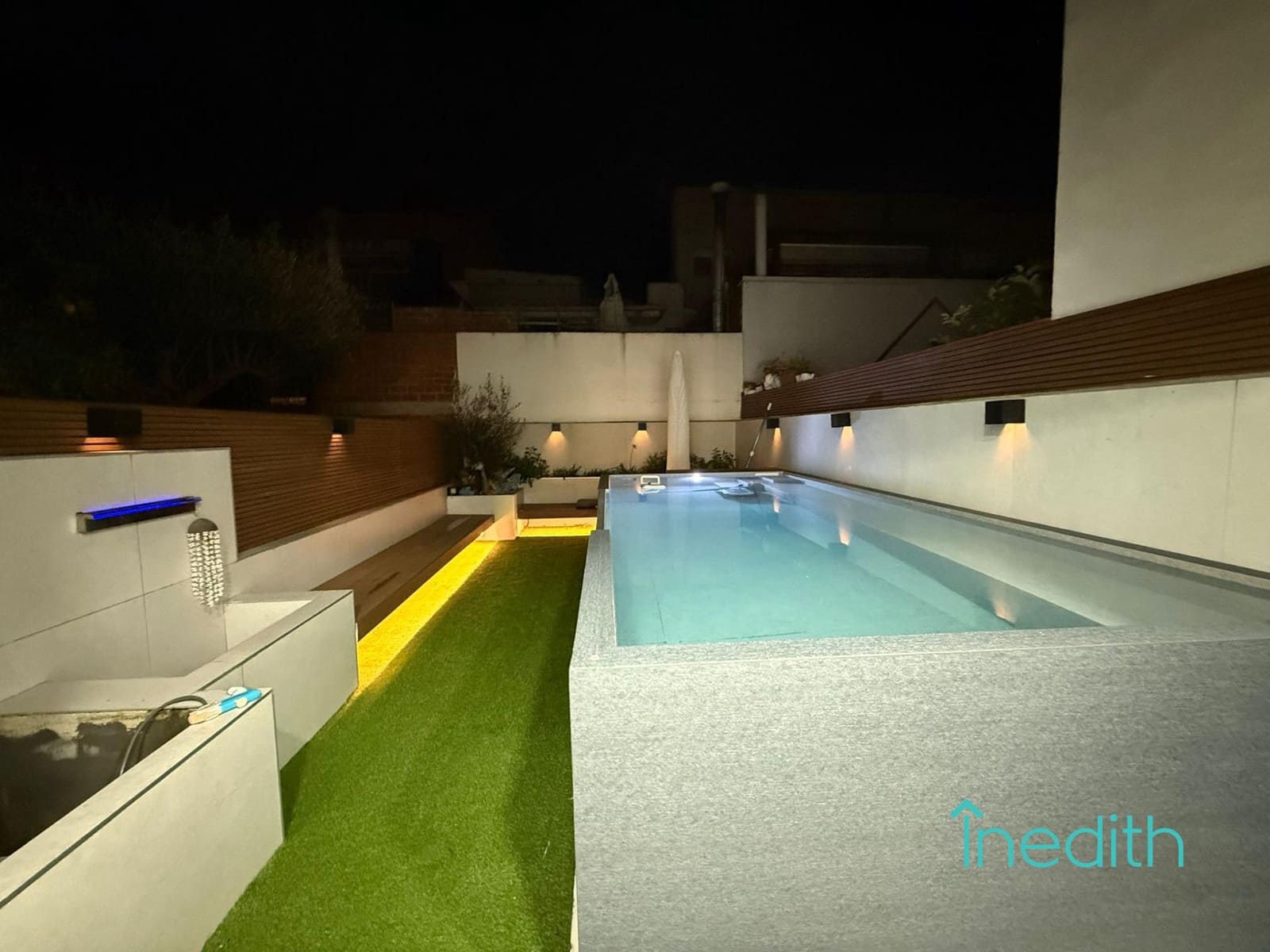 Adosado de 4 habitaciones en Castelldefels en venta con piscina garaje - 750.000 € (Ref: 9591473)