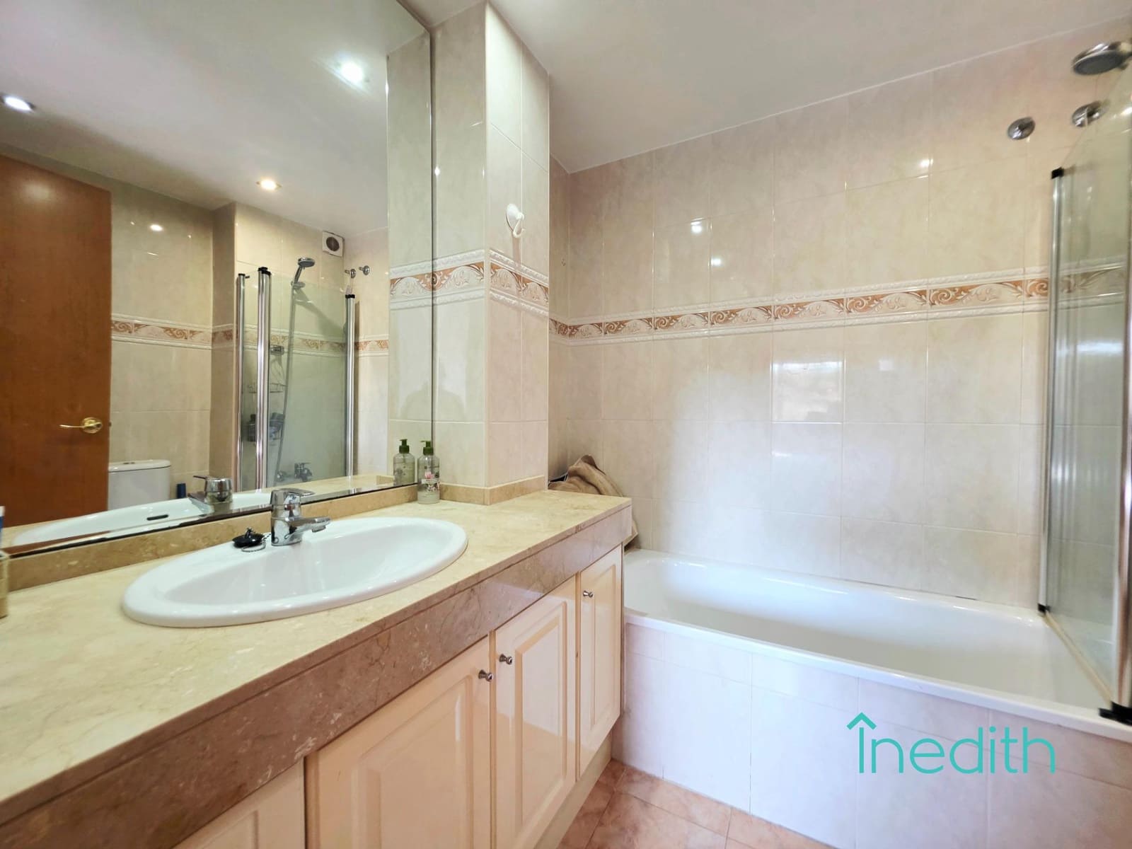 4 makuuhuone Asunto myytävänä paikassa Castelldefels mukana 
autotalli - 530 000 € (Ref: 9596339)