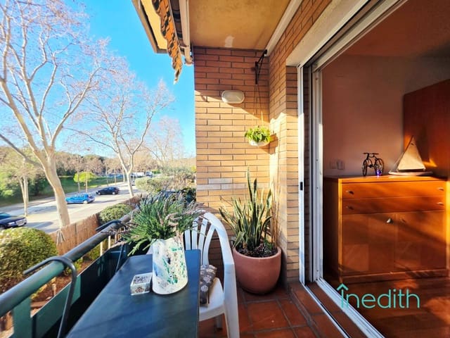 4 makuuhuone Asunto myytävänä paikassa Castelldefels mukana 
autotalli - 530 000 € (Ref: 9596339)