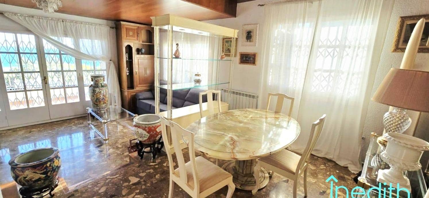 6 bedroom Villa for sale in Castelldefels with pool garage - € 1,725,000 (Ref: 9616026)