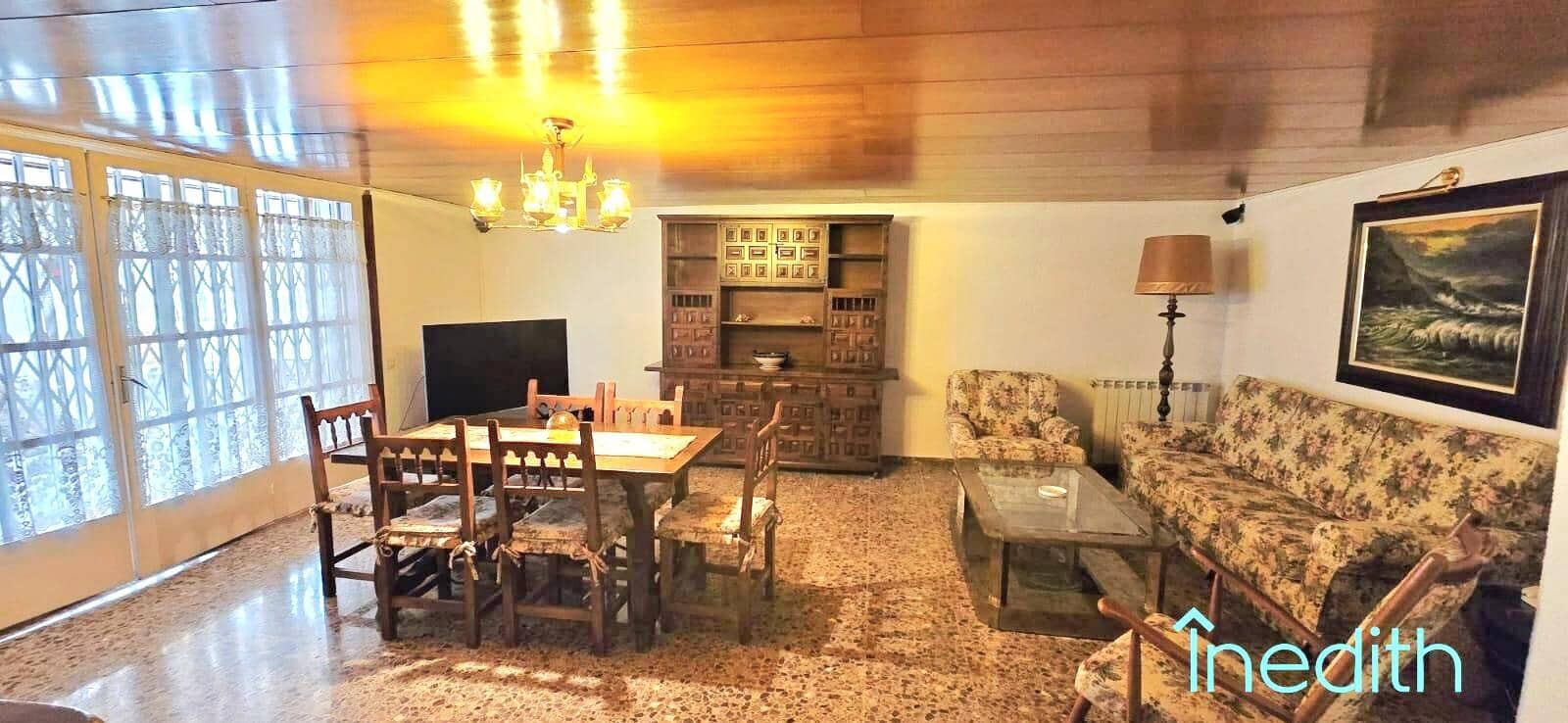 6 bedroom Villa for sale in Castelldefels with pool garage - € 1,725,000 (Ref: 9616026)