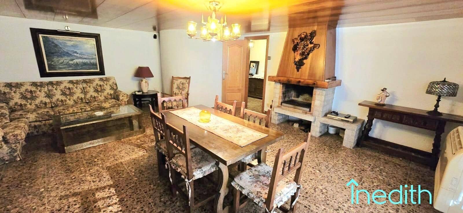 6 bedroom Villa for sale in Castelldefels with pool garage - € 1,725,000 (Ref: 9616026)