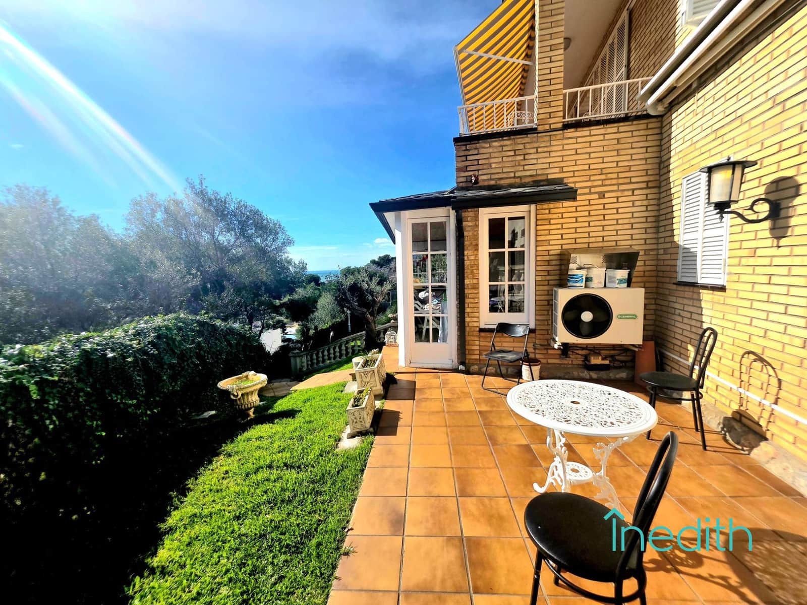 6 bedroom Villa for sale in Castelldefels with pool garage - € 1,725,000 (Ref: 9616026)