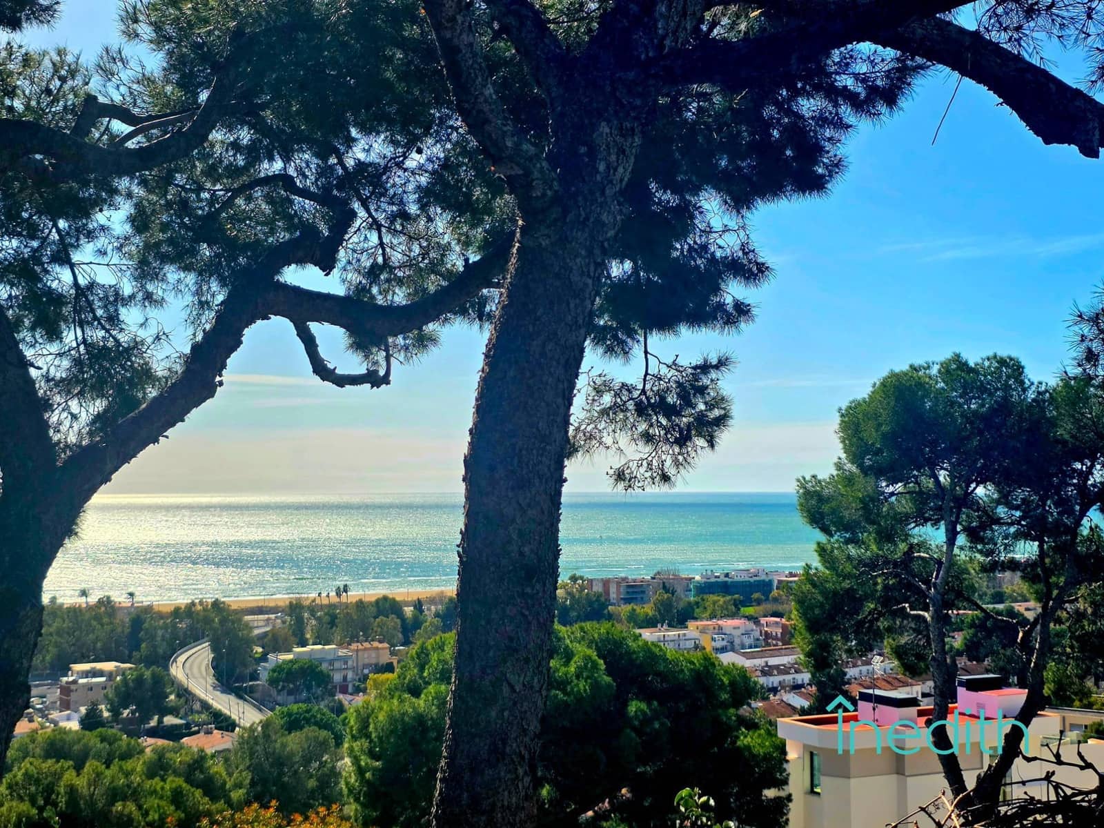 6 bedroom Villa for sale in Castelldefels with pool garage - € 1,725,000 (Ref: 9616026)