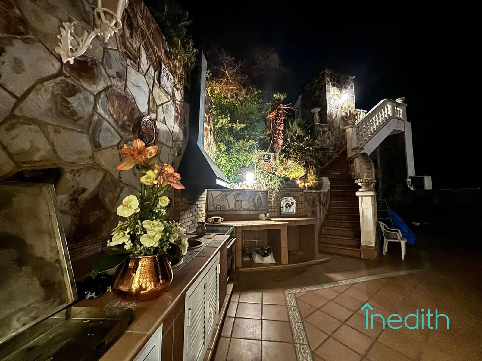 6 bedroom Villa for sale in Castelldefels with pool garage - € 1,725,000 (Ref: 9616026)