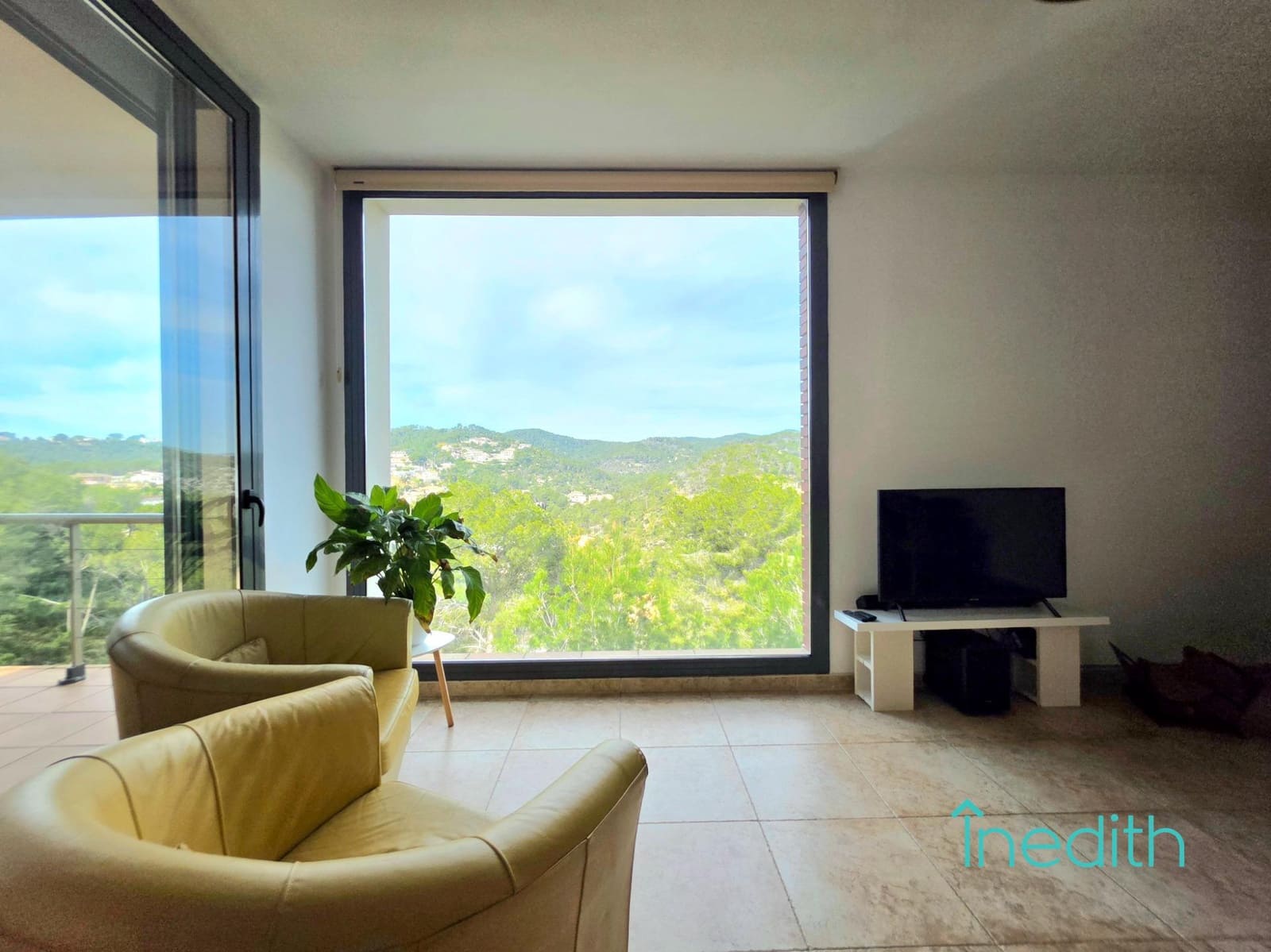 3 makuuhuone Huvila myytävänä paikassa Cubelles mukana 
autotalli - 395 000 € (Ref: 9648344)