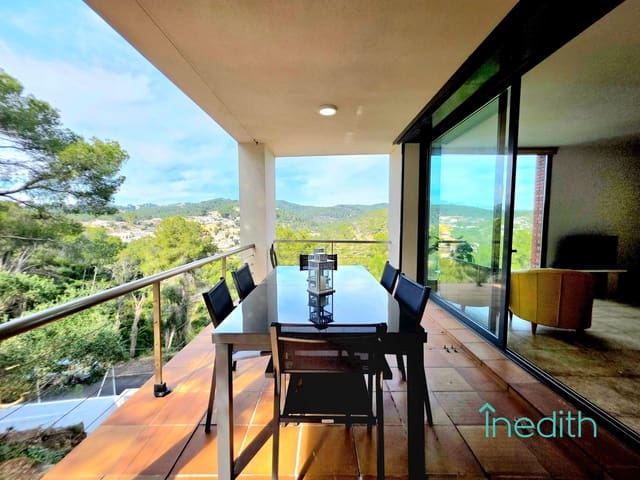 3 makuuhuone Huvila myytävänä paikassa Cubelles mukana 
autotalli - 395 000 € (Ref: 9648344)