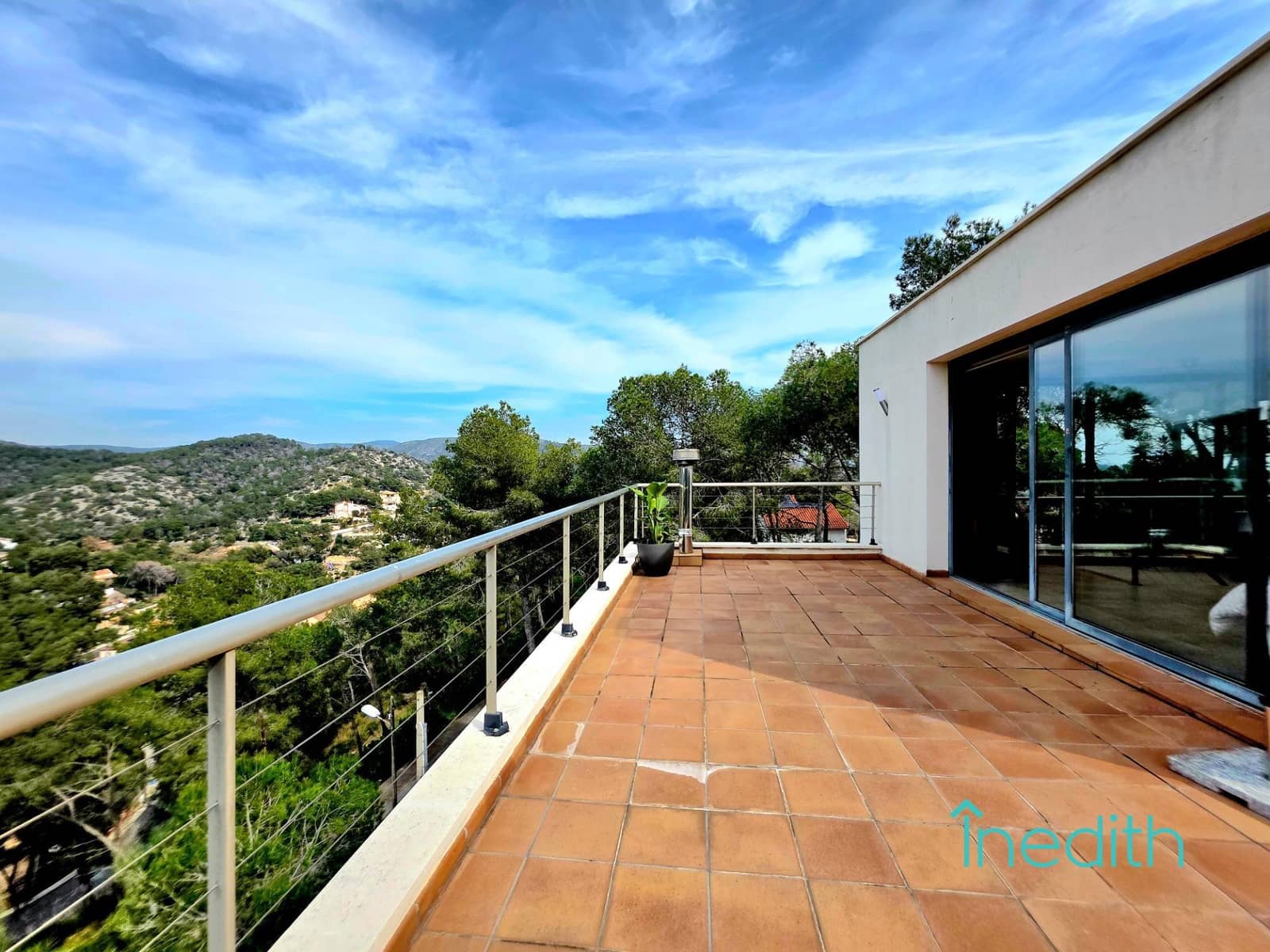 3 makuuhuone Huvila myytävänä paikassa Cubelles mukana 
autotalli - 395 000 € (Ref: 9648344)