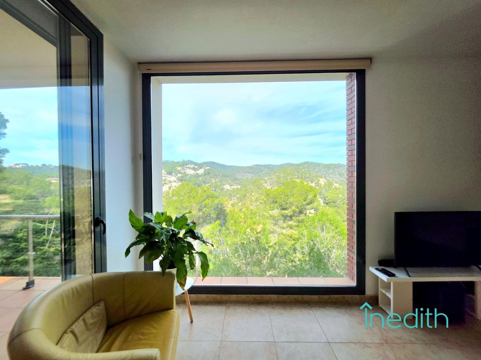 3 makuuhuone Huvila myytävänä paikassa Cubelles mukana 
autotalli - 395 000 € (Ref: 9648344)