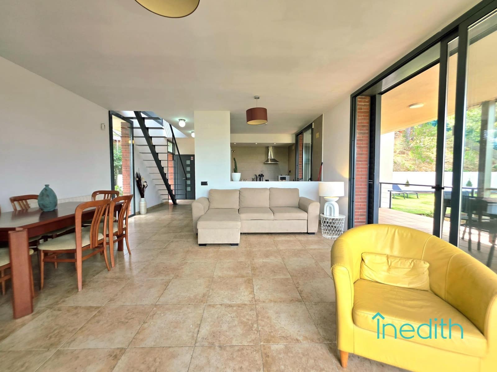 3 makuuhuone Huvila myytävänä paikassa Cubelles mukana 
autotalli - 395 000 € (Ref: 9648344)