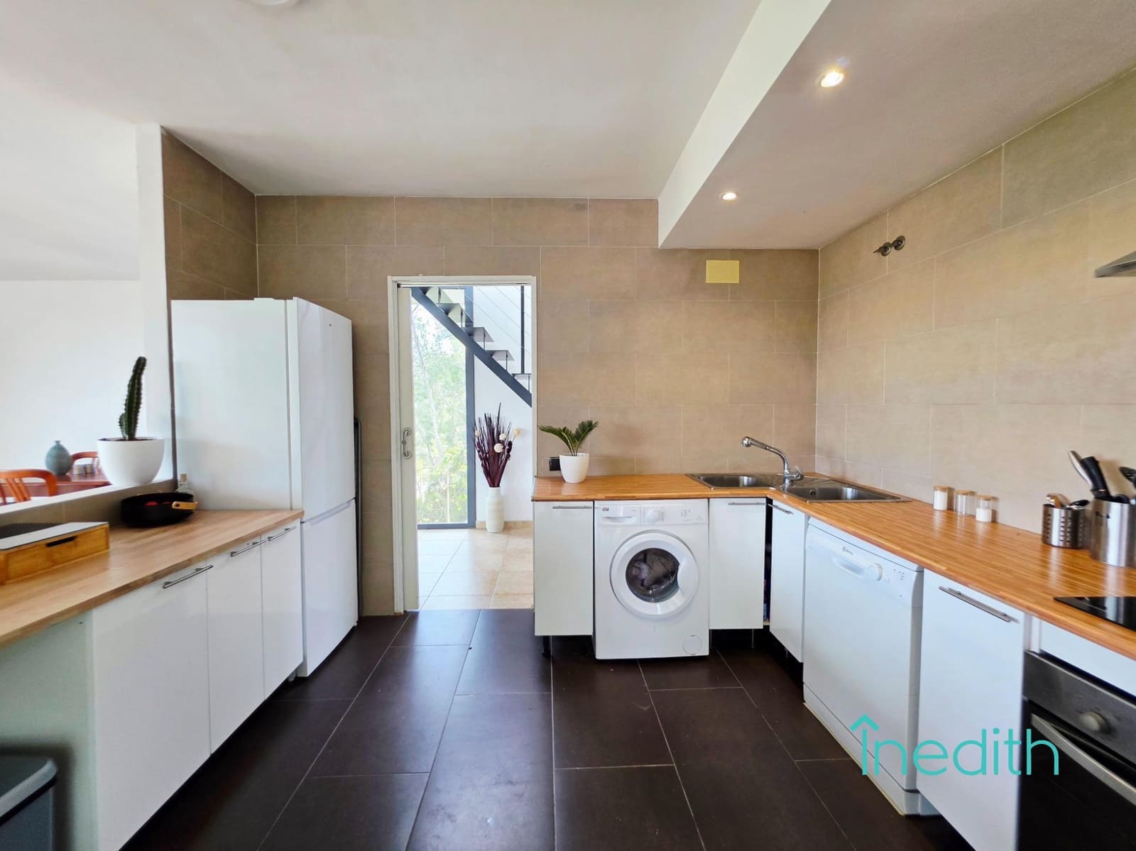 3 makuuhuone Huvila myytävänä paikassa Cubelles mukana 
autotalli - 395 000 € (Ref: 9648344)