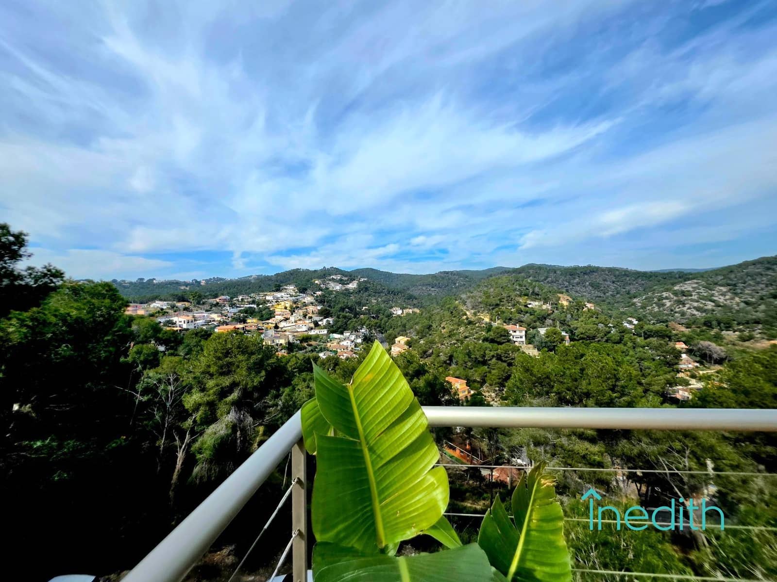 3 makuuhuone Huvila myytävänä paikassa Cubelles mukana 
autotalli - 395 000 € (Ref: 9648344)