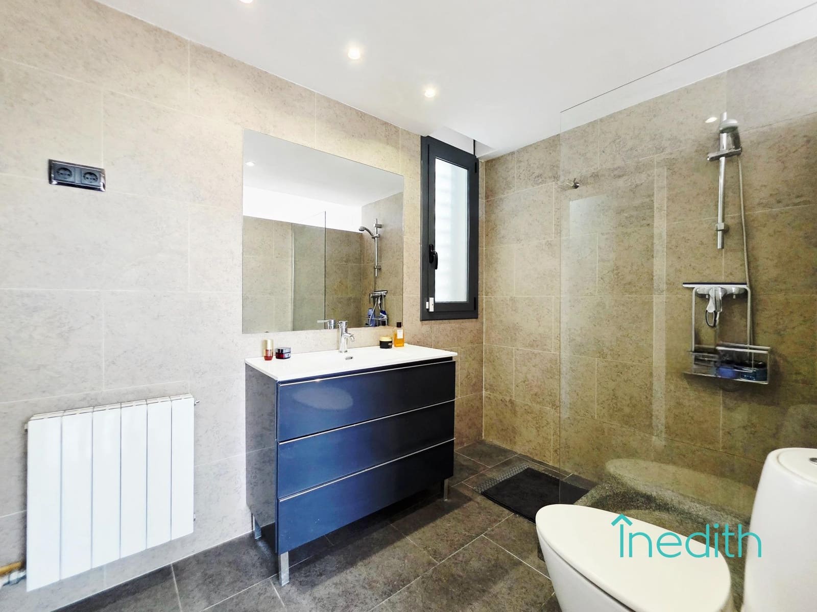 3 makuuhuone Huvila myytävänä paikassa Cubelles mukana 
autotalli - 395 000 € (Ref: 9648344)