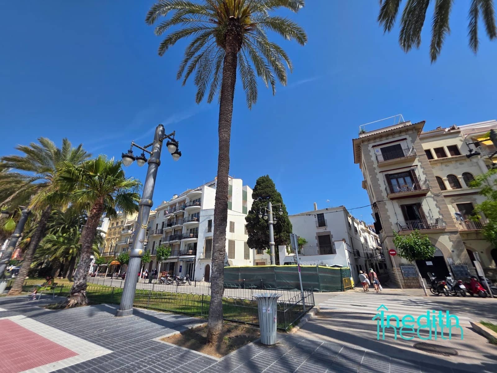 2 bedroom Flat for sale in Sitges - € 430,000 (Ref: 9677597)