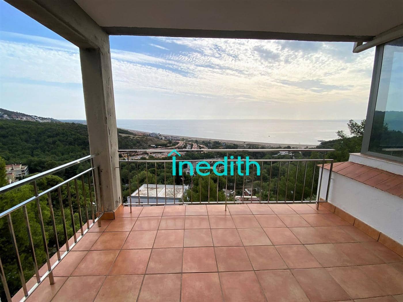 4 bedroom Villa for rent in Castelldefels with pool - € 2,650 (Ref: 9677598)