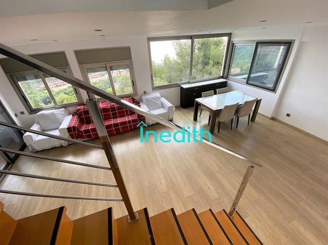 4 bedroom Villa for rent in Castelldefels with pool - € 2,650 (Ref: 9677598)