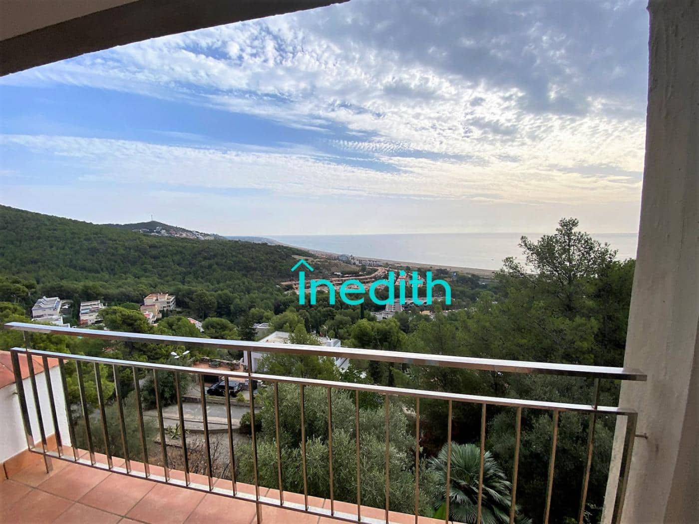 4 bedroom Villa for rent in Castelldefels with pool - € 2,650 (Ref: 9677598)