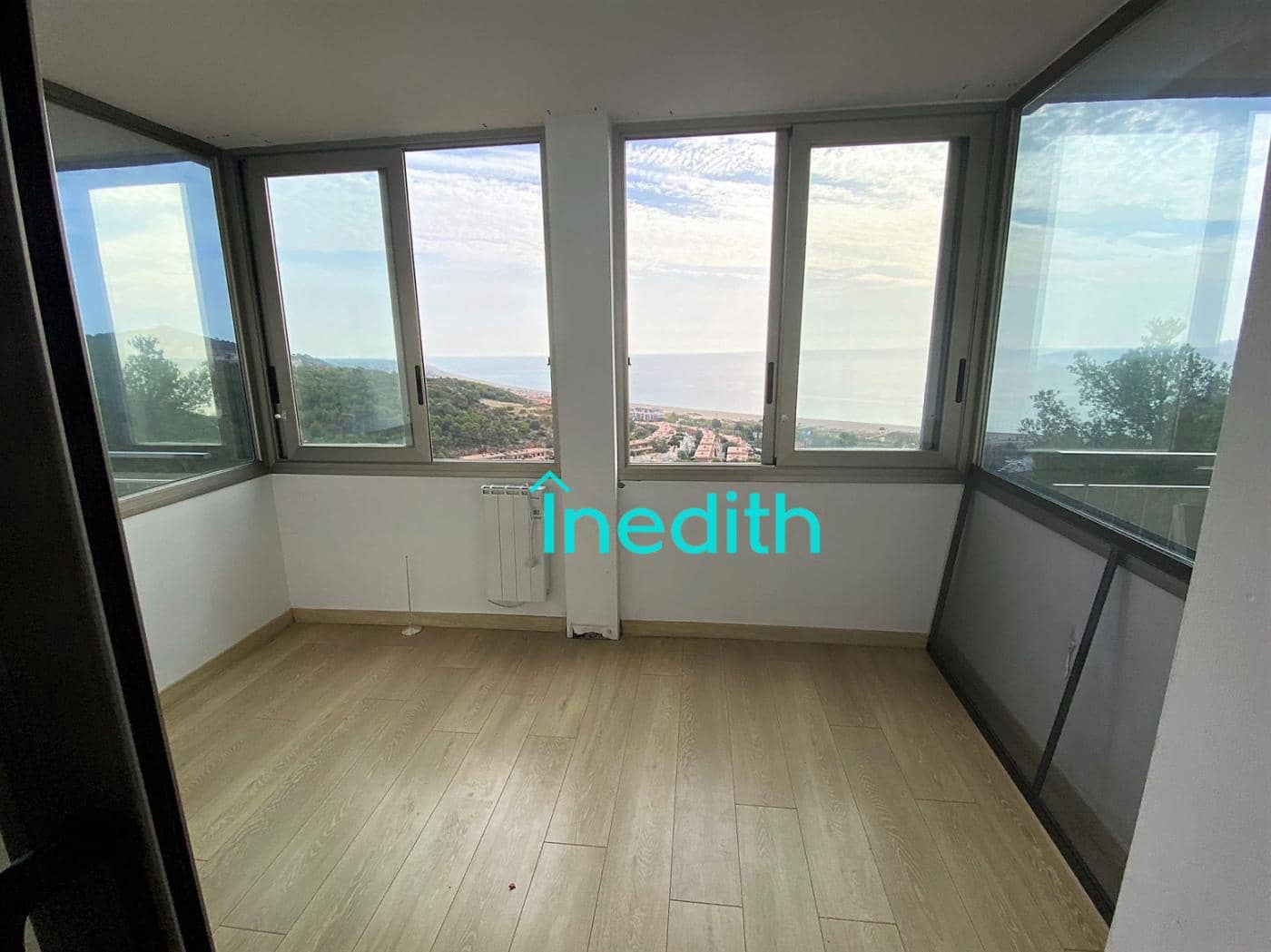 4 bedroom Villa for rent in Castelldefels with pool - € 2,650 (Ref: 9677598)