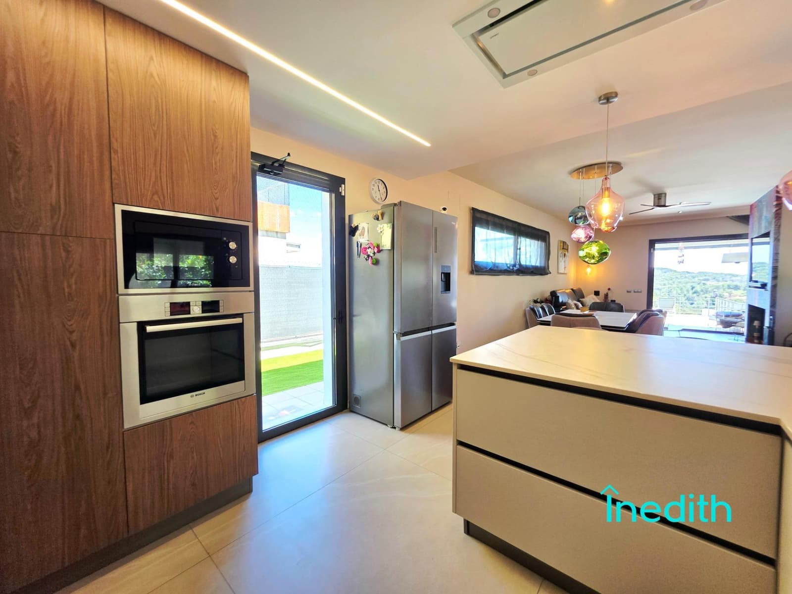 5 makuuhuone Huvila myytävänä paikassa Cubelles mukana uima-altaan 
autotalli - 465 000 € (Ref: 9698908)