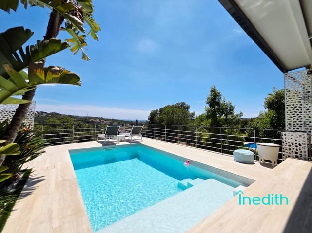 5 makuuhuone Huvila myytävänä paikassa Cubelles mukana uima-altaan 
autotalli - 465 000 € (Ref: 9698908)