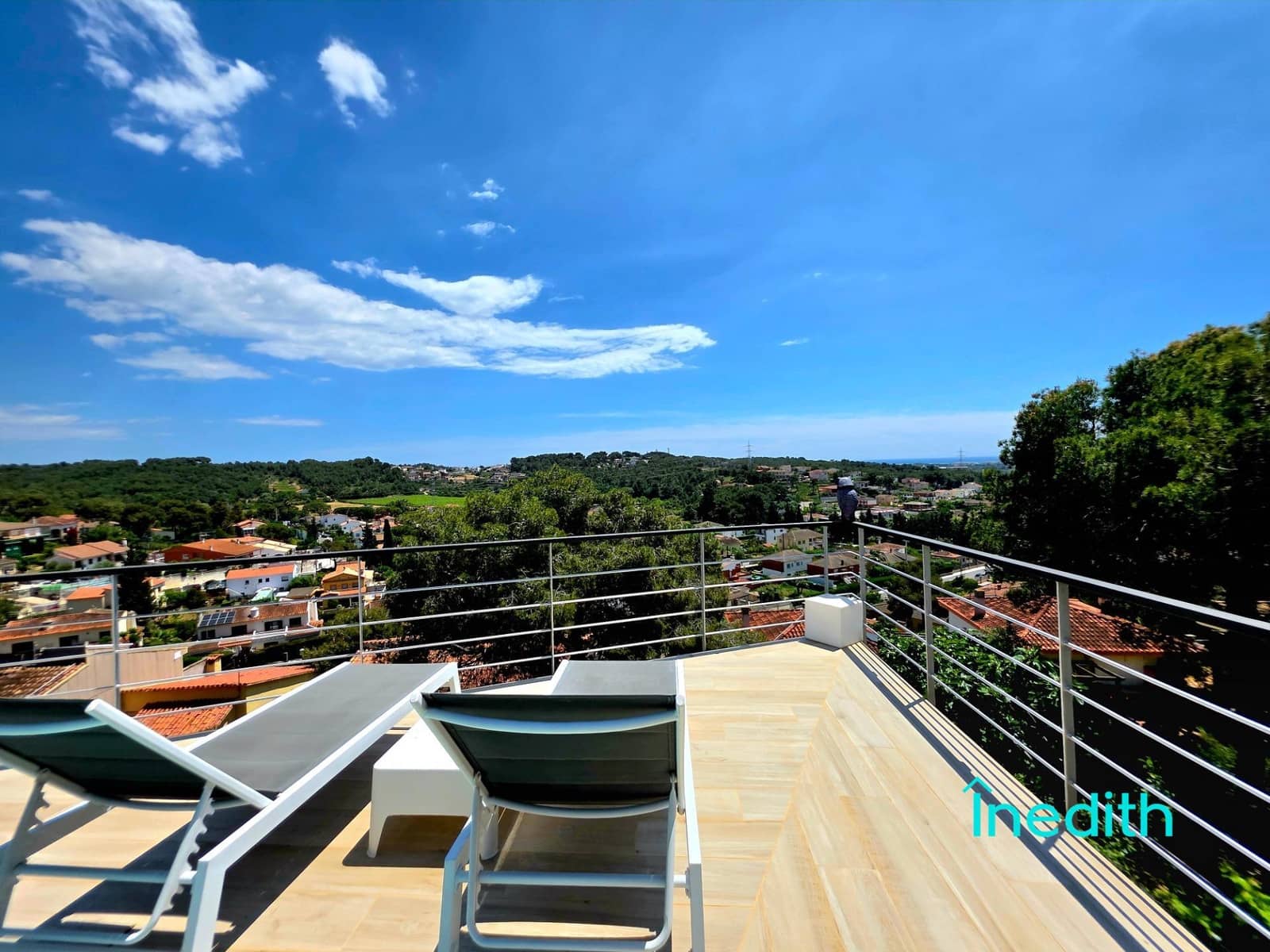 5 makuuhuone Huvila myytävänä paikassa Cubelles mukana uima-altaan 
autotalli - 465 000 € (Ref: 9698908)