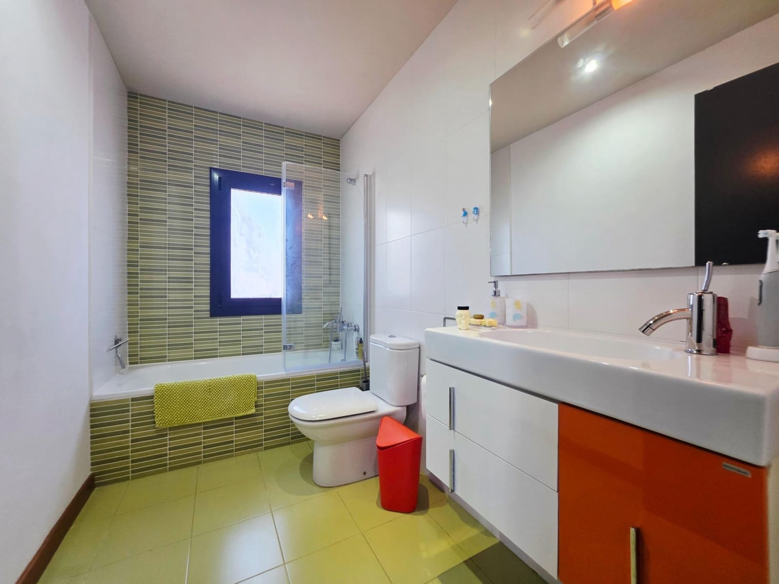 5 makuuhuone Huvila myytävänä paikassa Cubelles mukana uima-altaan 
autotalli - 465 000 € (Ref: 9698908)