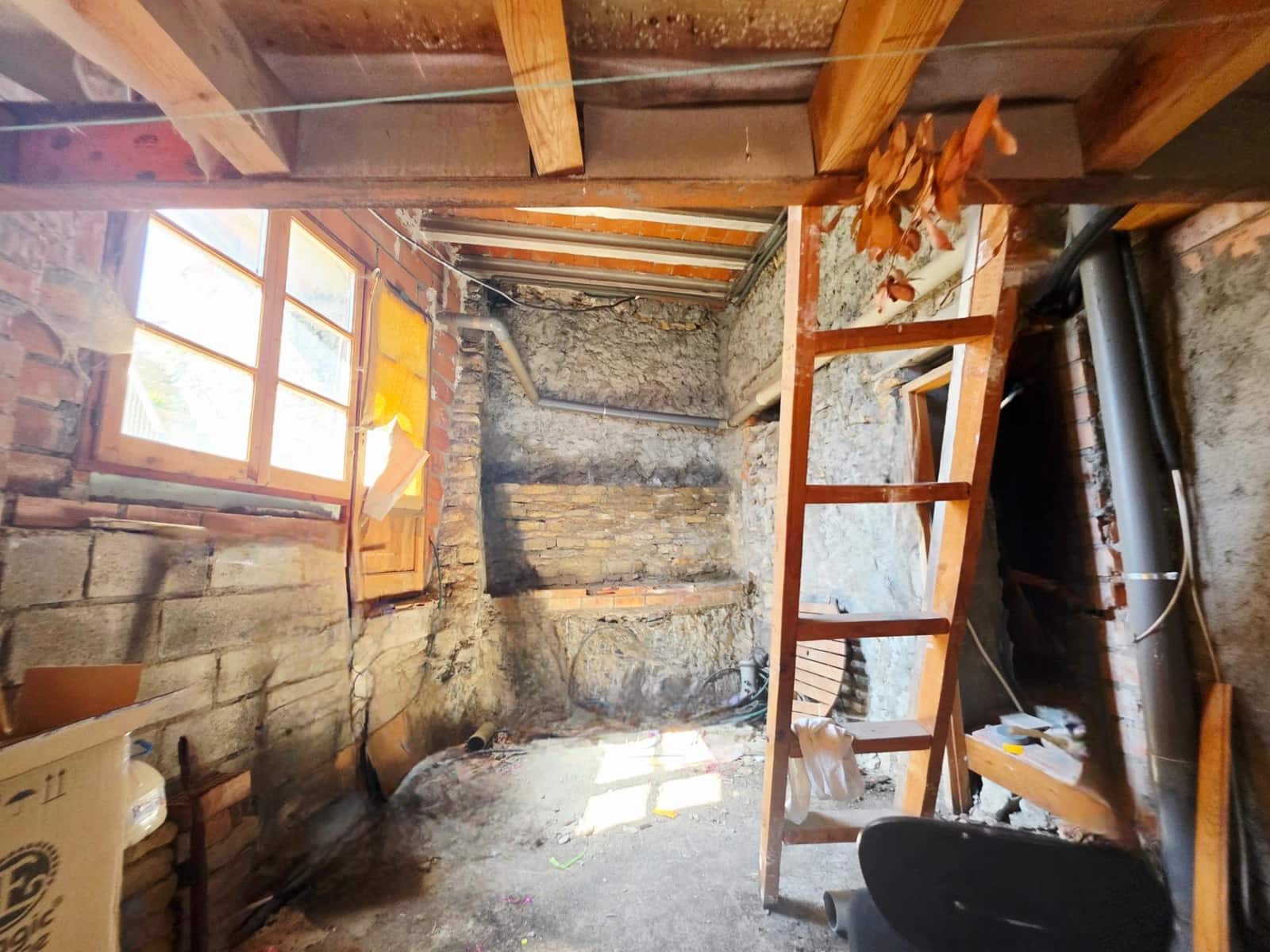 5 soveværelse Semi-Rækkehus til salg i El Pont de Bar - € 395.000 (Ref: 9707556)