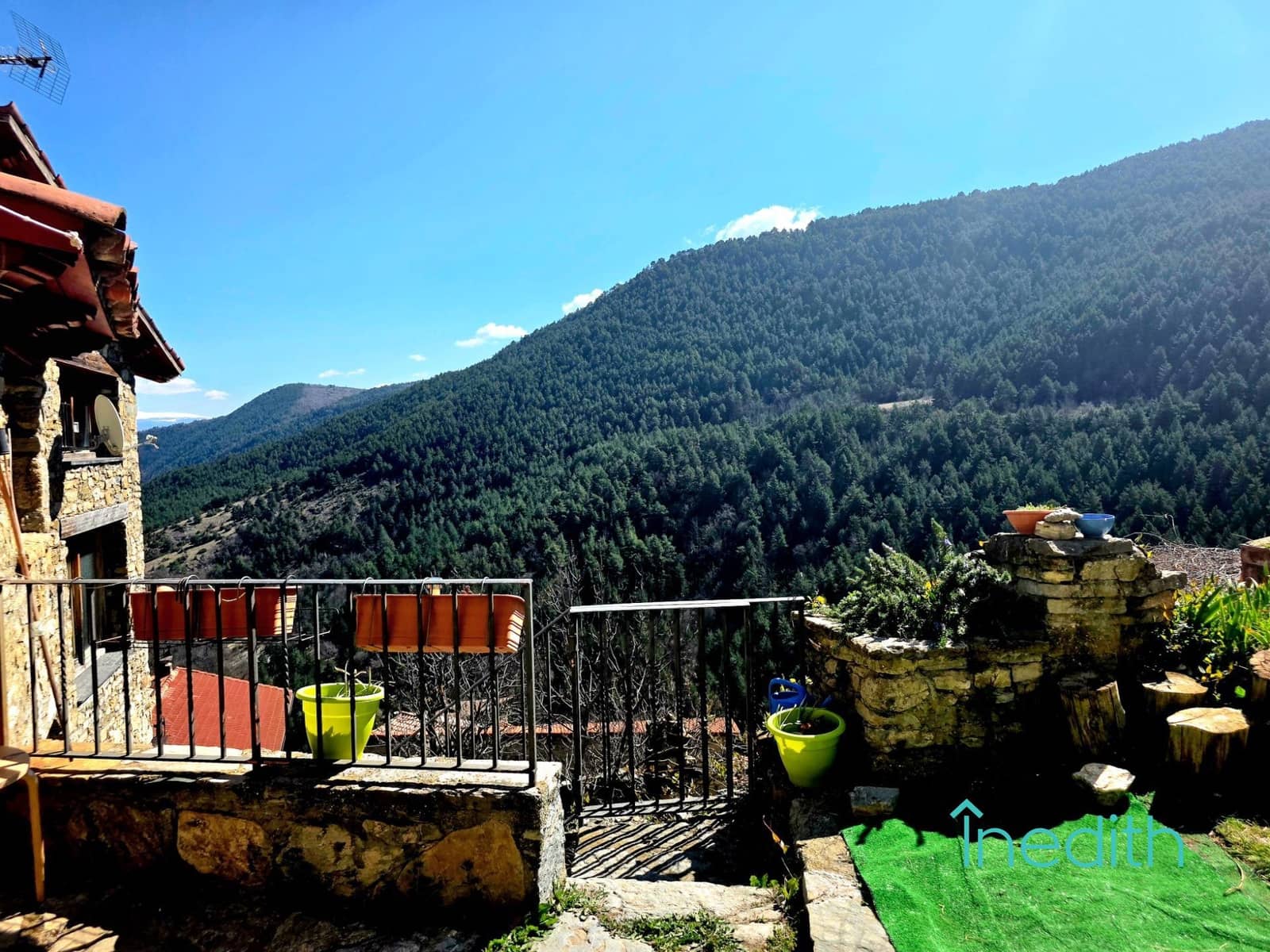 5 soveværelse Semi-Rækkehus til salg i El Pont de Bar - € 395.000 (Ref: 9707556)