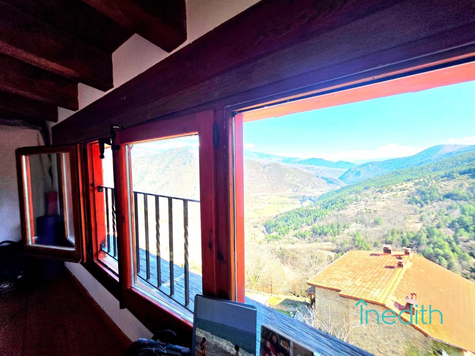 5 soveværelse Semi-Rækkehus til salg i El Pont de Bar - € 395.000 (Ref: 9707556)