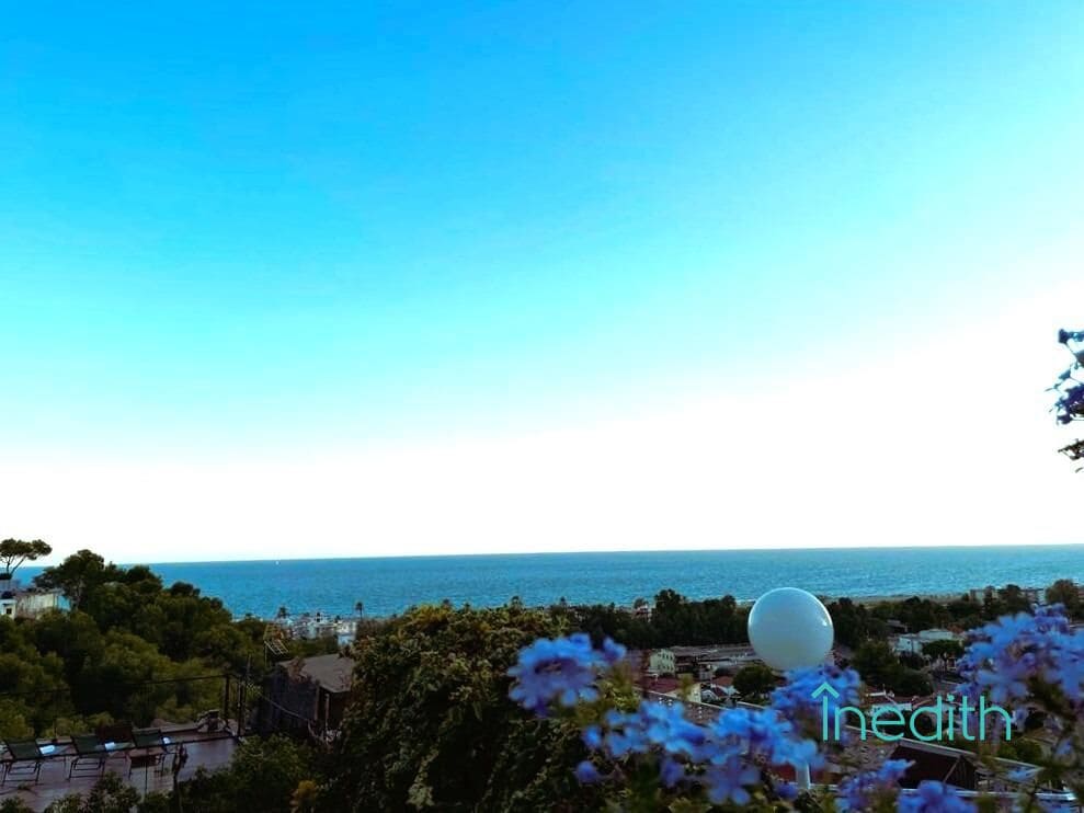 1 chambre Villa/Maison à vendre à Castelldefels avec garage - 965 000 € (Ref: 9735695)