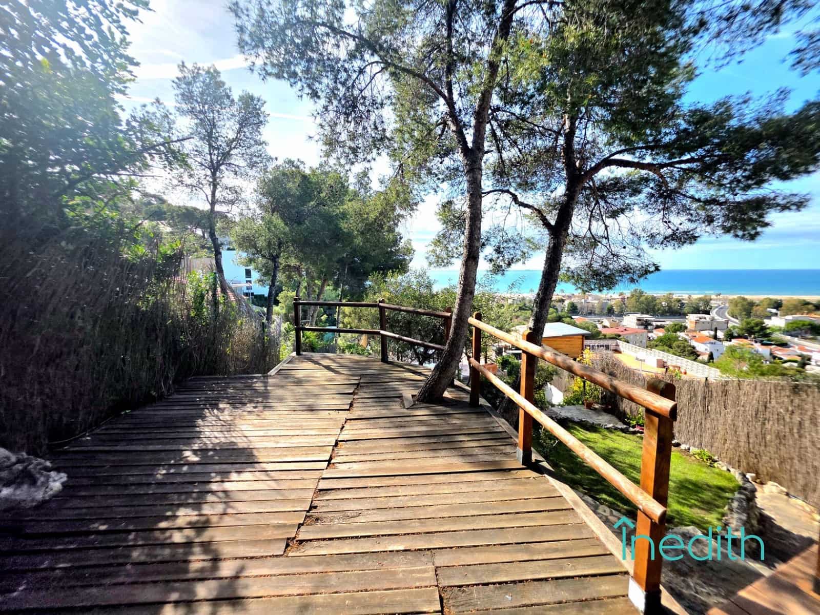 1 chambre Villa/Maison à vendre à Castelldefels avec garage - 965 000 € (Ref: 9735695)