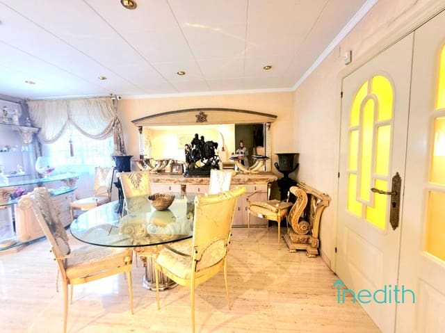 5 chambre Villa/Maison Mitoyenne à vendre à Viladecans avec garage - 650 000 € (Ref: 9763676)