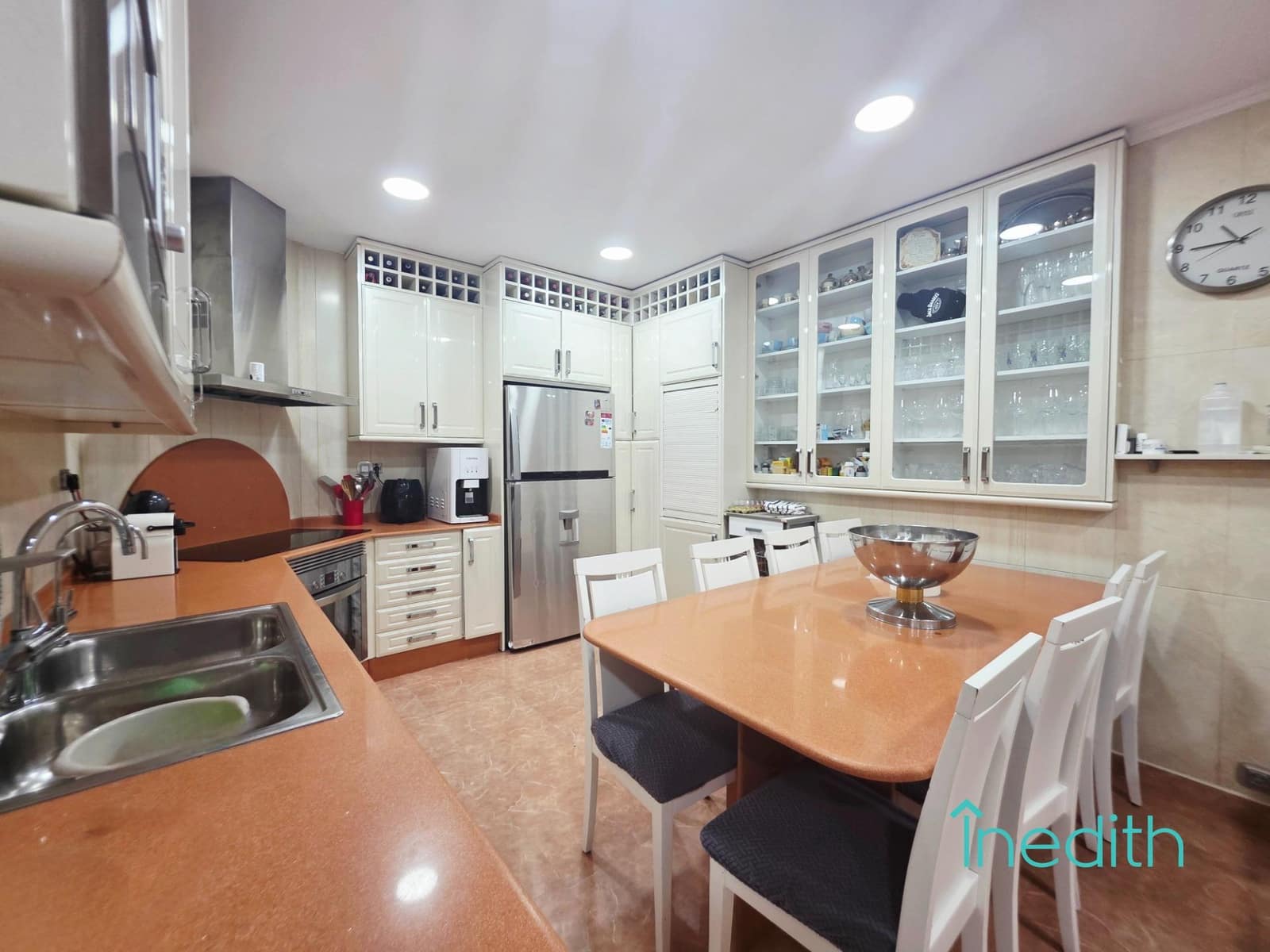 5 bedroom Terraced Villa for sale in Viladecans with garage - € 650,000 (Ref: 9763676)