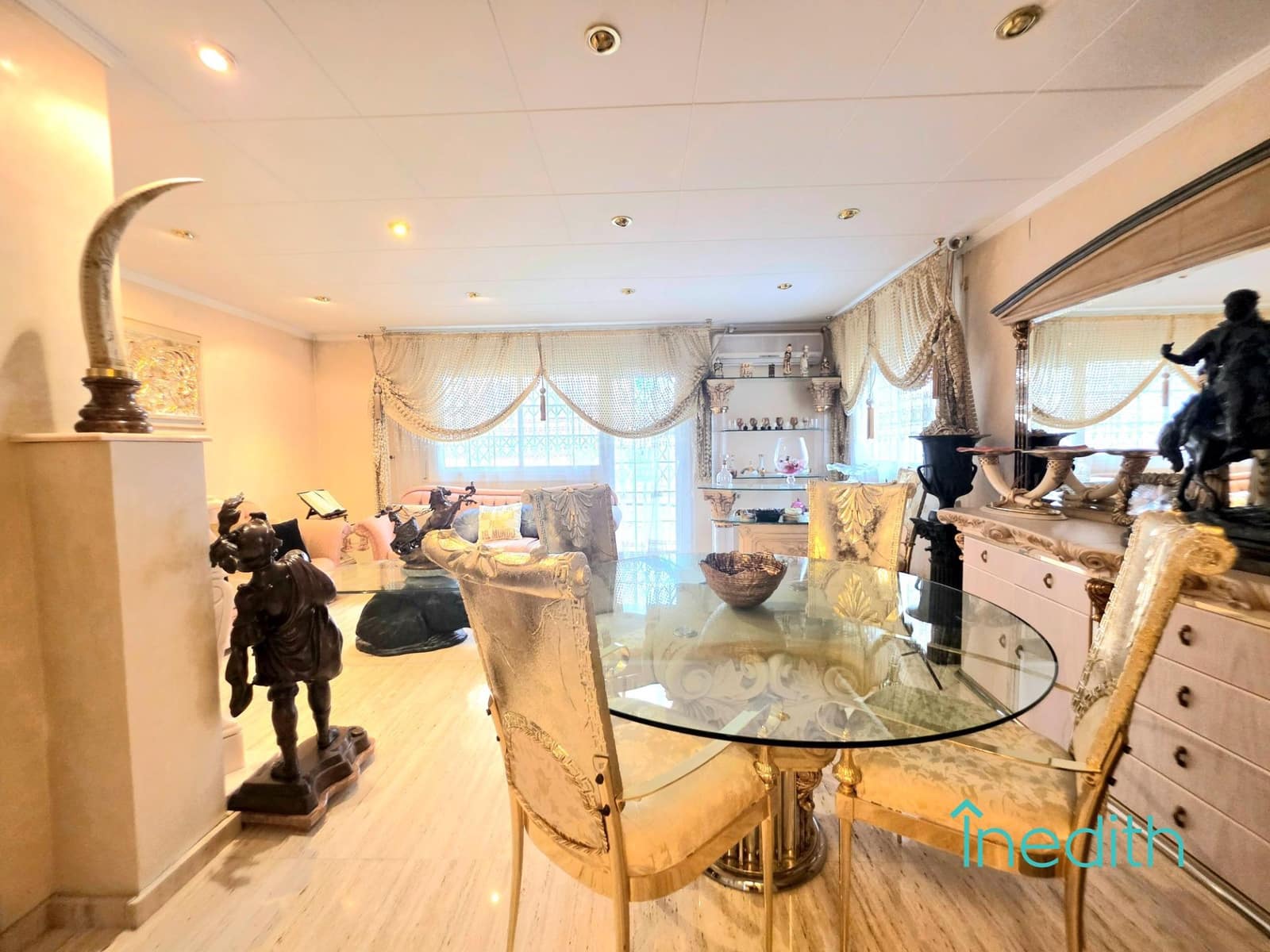 5 bedroom Terraced Villa for sale in Viladecans with garage - € 650,000 (Ref: 9763676)