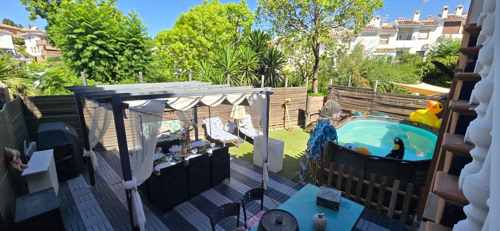 3 slaapkamer Rijtjeshuis te koop in El Coto met zwembad garage - € 350.000 (Ref: 9367653)